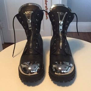 Black Current Mood Boots Size 8